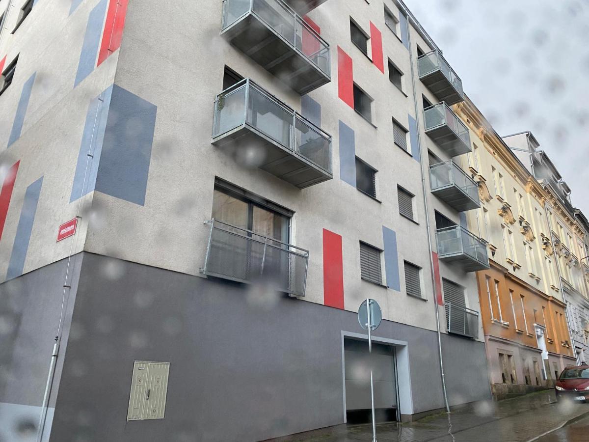 Apartment S Garazi A Balkonem