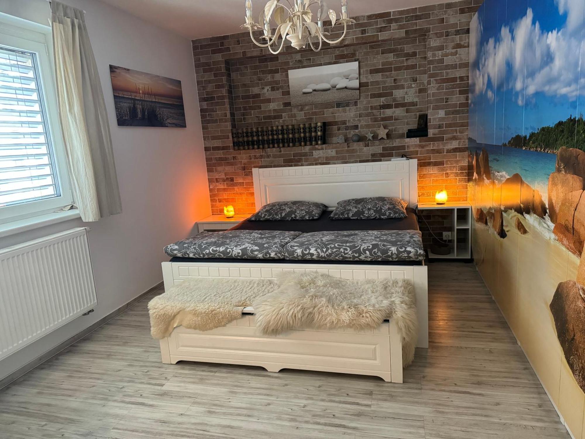 Apartment S Garazi A Balkonem *